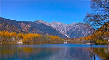 Ngắm mùa lá đỏ Nhật Bản đẹp nhất tại Kamikochi